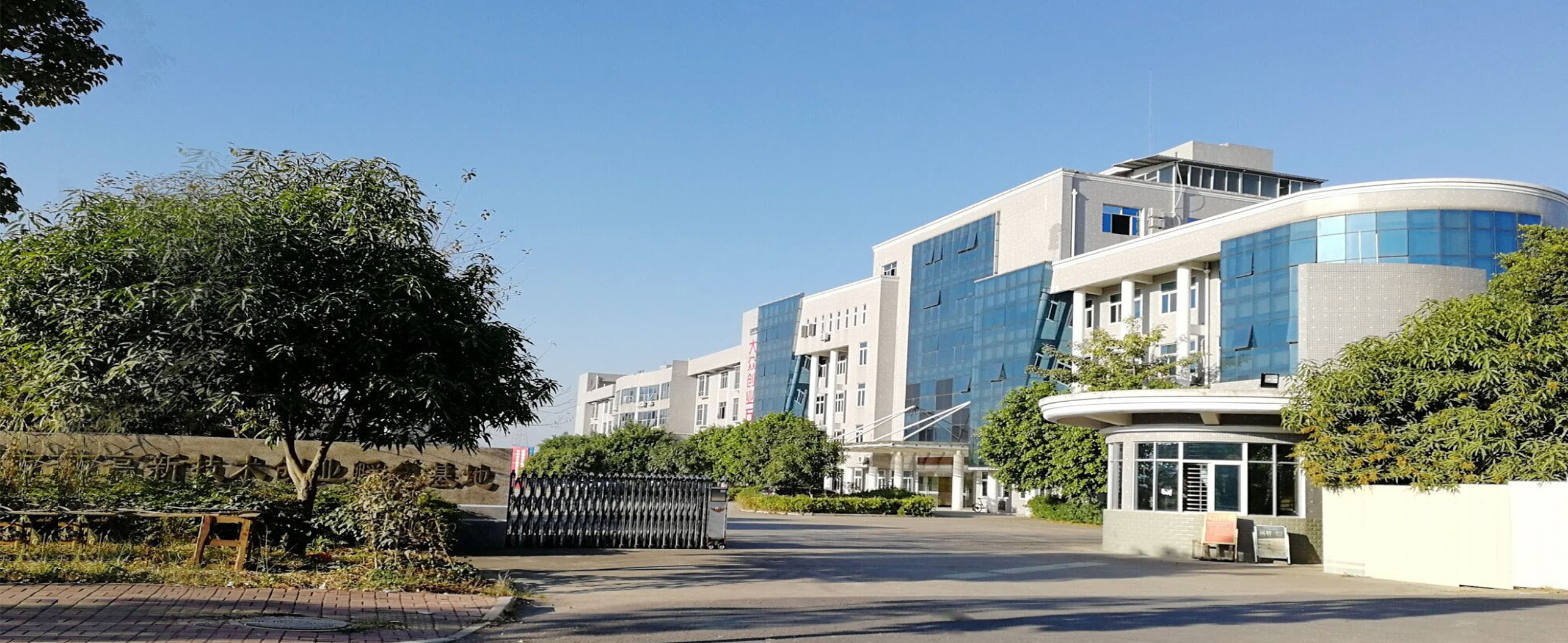 1735893300823904.jpg 1735893300823904.jpg